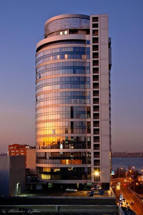 Staybridge Mini-Hotel In Most City Panoramic River View Dnjepropetovsk Buitenkant foto