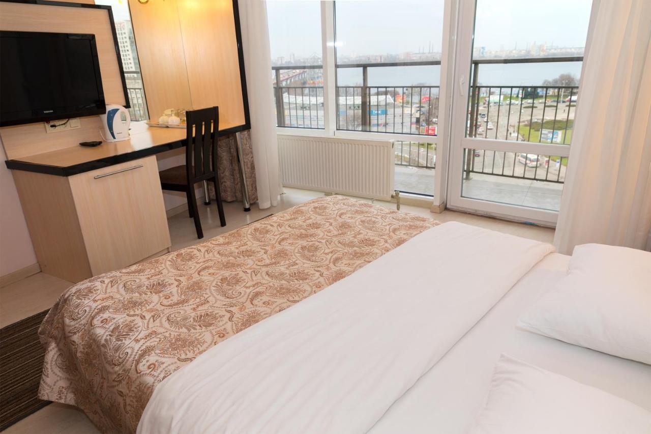 Staybridge Mini-Hotel In Most City Panoramic River View Dnjepropetovsk Buitenkant foto